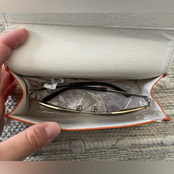 Tory Burch NWT Gold Aviator Sunglasses - Picture 3 of 16